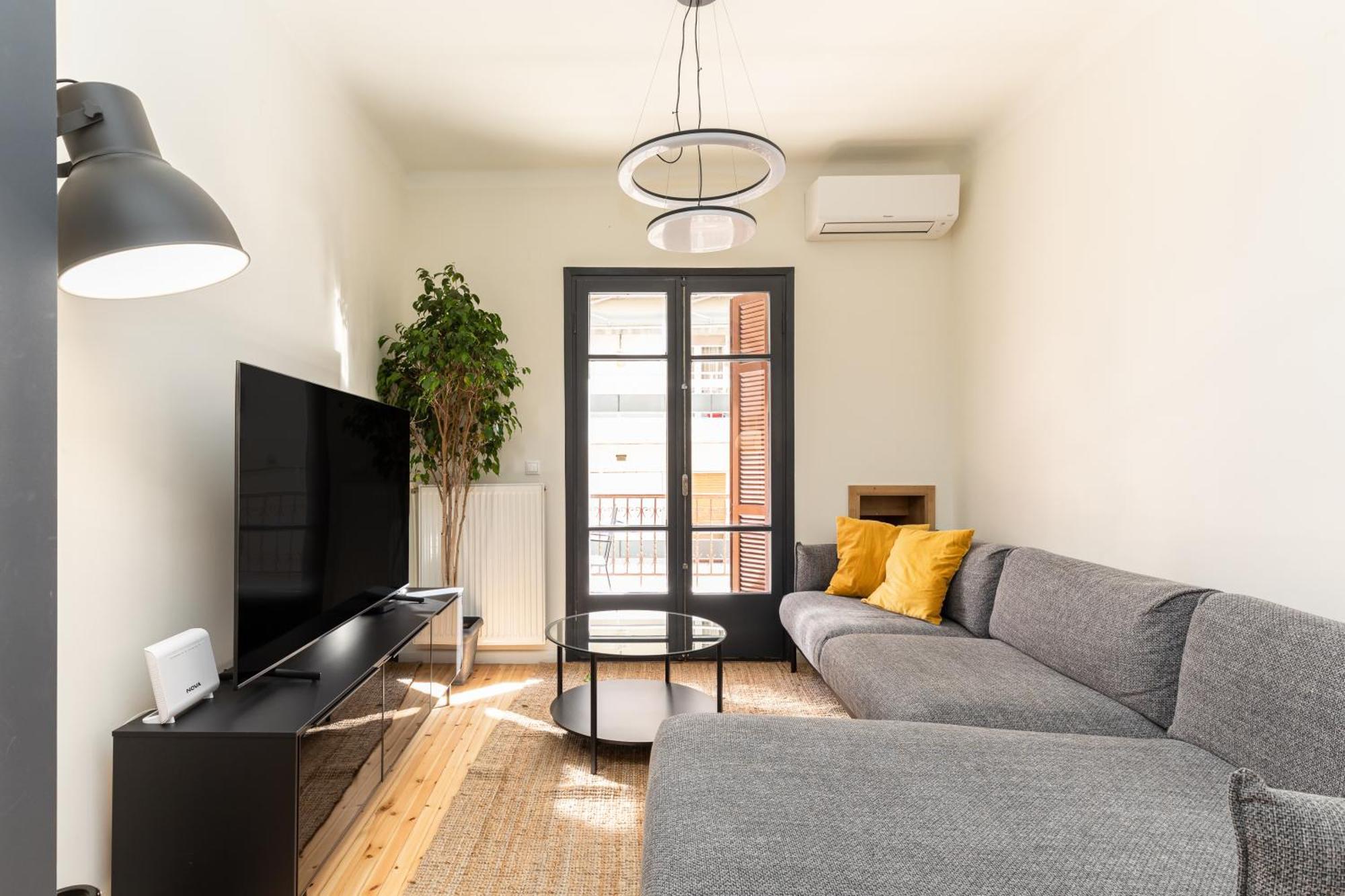Vista By Halu!: Spacious City Centre Home テッサロニキ エクステリア 写真
