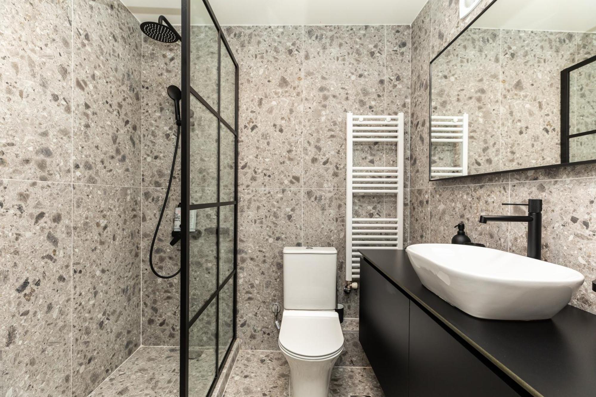 Vista By Halu!: Spacious City Centre Home テッサロニキ エクステリア 写真