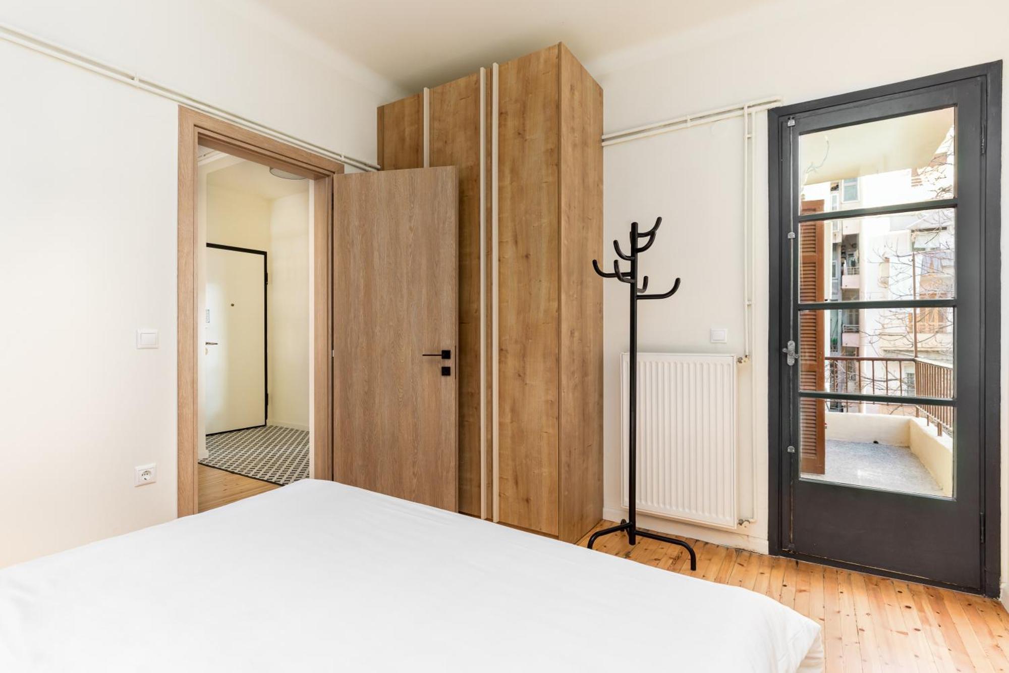 Vista By Halu!: Spacious City Centre Home テッサロニキ エクステリア 写真